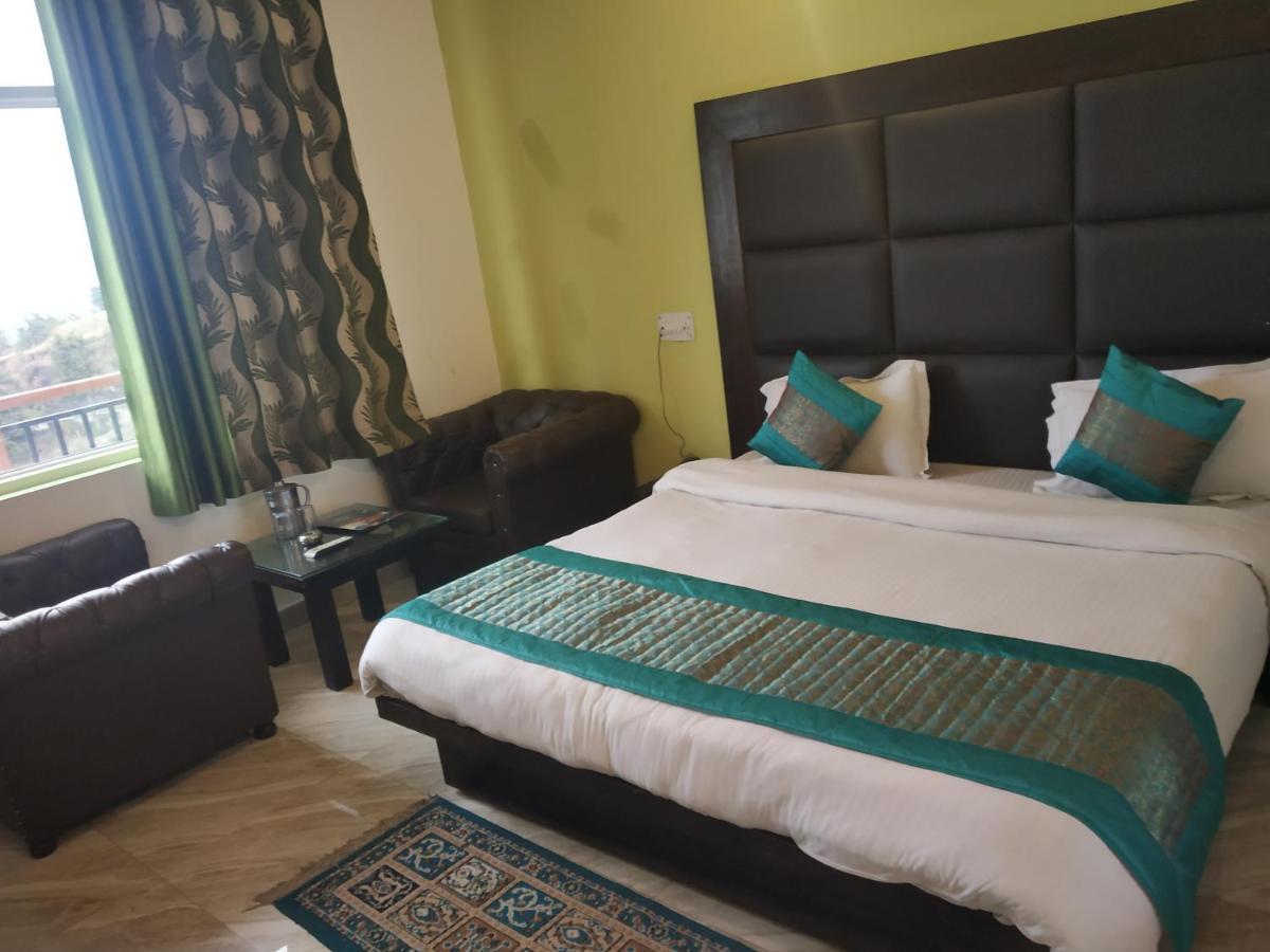 Royal Breeze Hotel & Restaurant Received Most Rated Traveller Award Property For Year 2023-2024 !! Mussoorie Exteriör bild